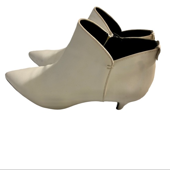 Circus Sam Edelman White Booties Kitten Heel 8 - Picture 4 of 14